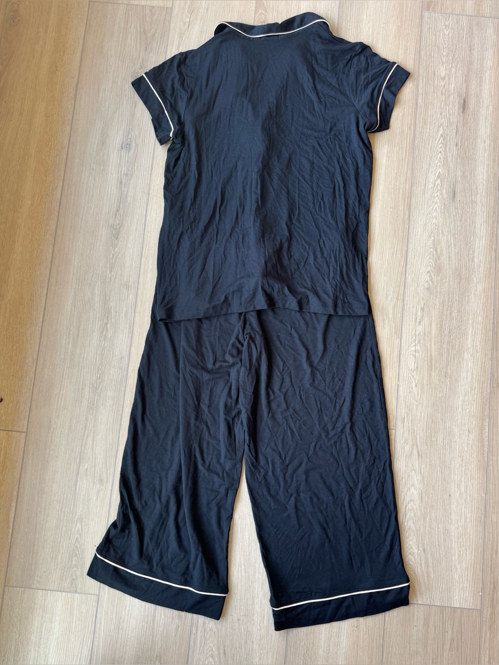 Eberjey Gisele Modal Pajama Set Black/Ivory Short Sleeve Crop Pants Size M EUC - Picture 5 of 8